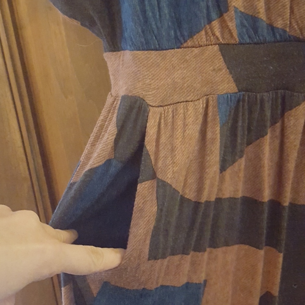 Lush dress - Picture 3 of 5